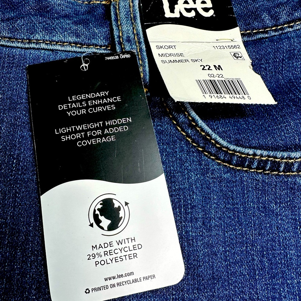 New with tag Lee skort size 22 M